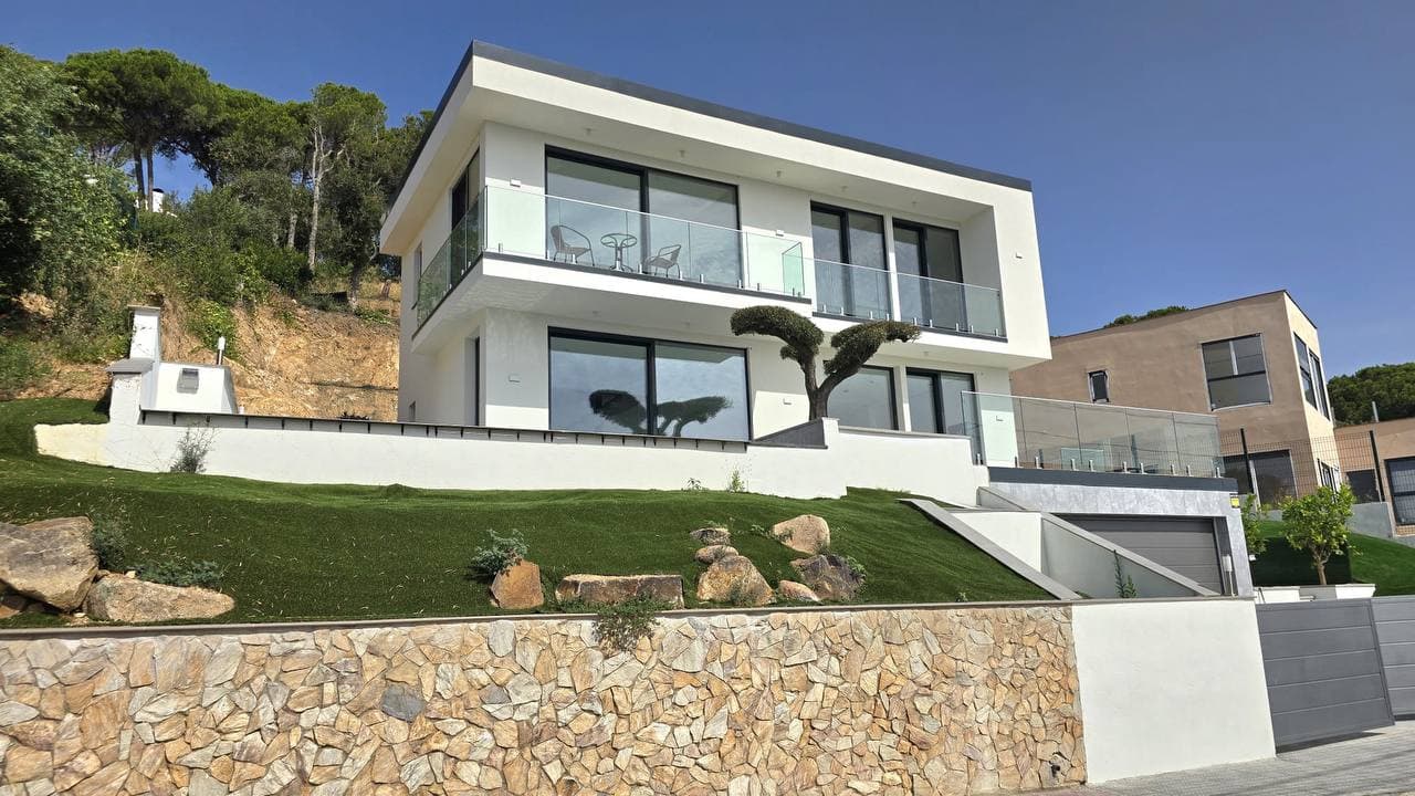 Villa Moderna con Vistas al Mar en Serra Brava — Costa Brava