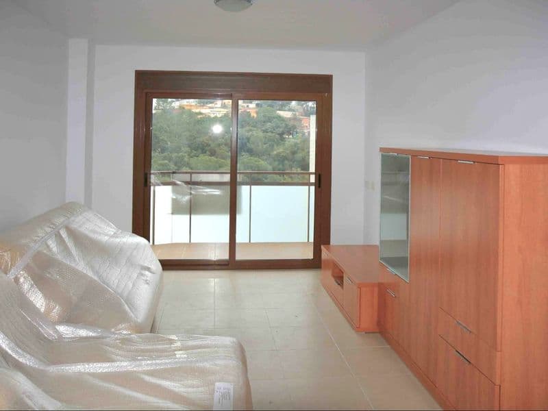 Modern Apartment with Pool and Parking in Lloret de Mar